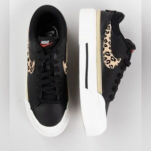 NWB Nike Court Legacy Lift size 7.5
